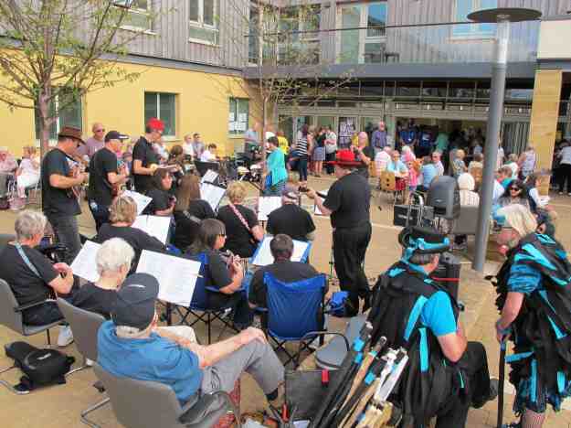 crowds outside hospital